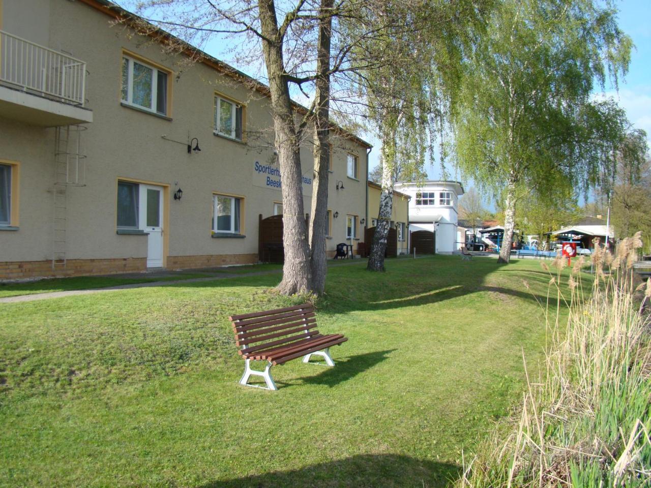 Boootshaus - Am Spreeufer Hotel Beeskow Buitenkant foto